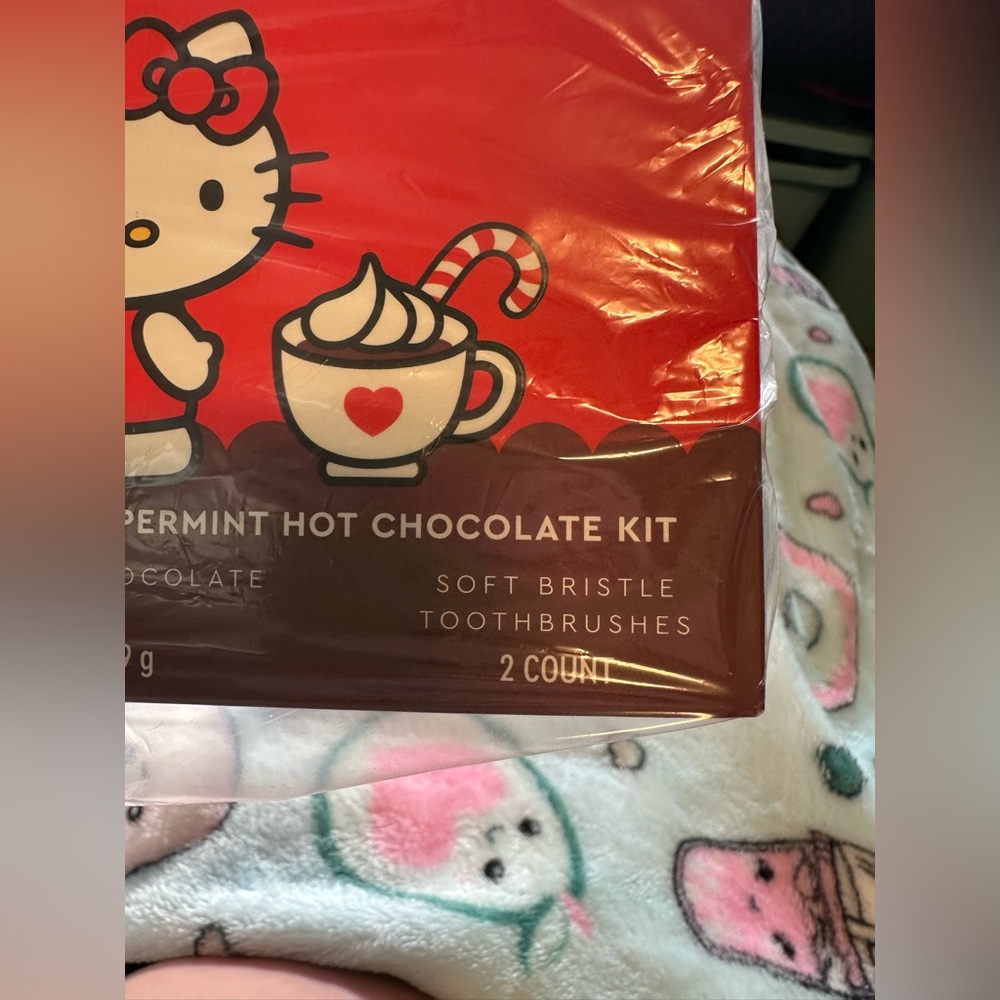 Hello kitty toothpaste set - Picture 3 of 4